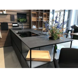 Kompaktna delovna plošča FUNDERMAX Prado Agate Grey / Črno jedro
