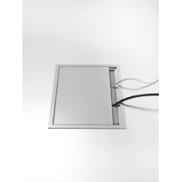 Izvlečna vtičnica s kabelsko uvodnico VERSAFLAP 3 × 230 V / aluminij