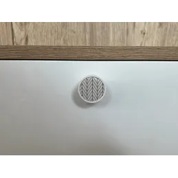 Lesena gumbna ročica ARSIA / Bela – motiv bele jelke