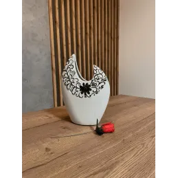 Keramična vaza MAGIC / Bela