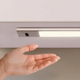LED-lučka pod omarico s senzorjem na dotik KRAUS II / aluminij