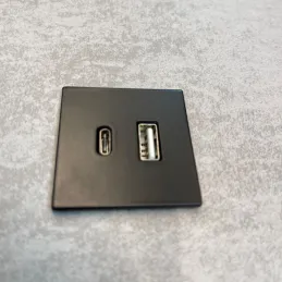 Električna vtičnica USB-polnilnik VersaPick / Mat črna