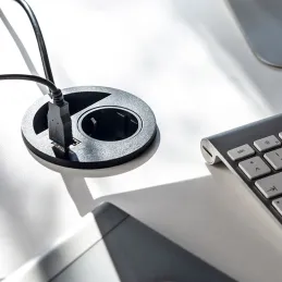 Namizna vtičnica CIRCLE 80 SCHUKO 1x230V + USB A-C / črna