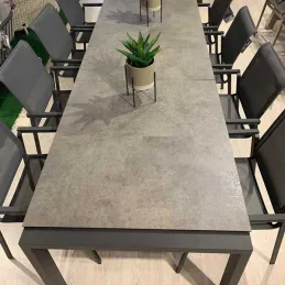 Kompaktna delovna plošča Keramika Tessina Krem F221 / Črno jedro
