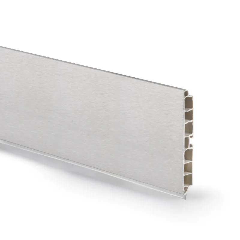 Plastični kuhinjski podnožnik PLASLINE / Brušen aluminij