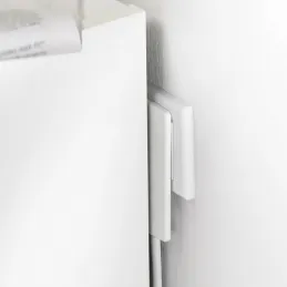 Podaljšek s 3 vtičnicami 230 V s ploščatim vtičem SLIM SCHUKO / Bel