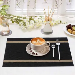 Podloga za jedilni stol GENIA 300 x 450 mm / črno-zlata