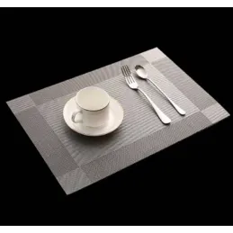 Podloga za jedilno mizo GENIA 300 x 450 mm / Srebrna