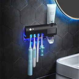 Ekskluzivno držalo za zobne ščetke z UV-sterilizacijo in dozirnikom / Mat črna
