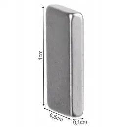 Komplet 10 visokoobremenitvenih stenskih magnetov QUADRA / Krom