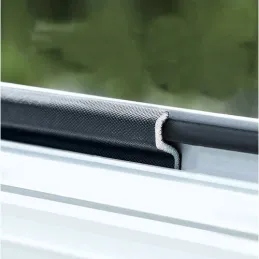 Samolepilno tesnilo za okna in vrata 4000 mm / Črna