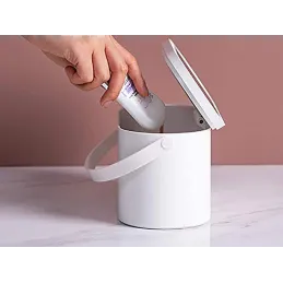 Kozmetični kovček z LED-lučko ATRIA / bel