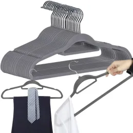 Komplet 20 obešalnikov za oblačila / Siva