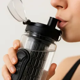 Športna steklenica za vodo s posodo za sadje FRUITS 1 l