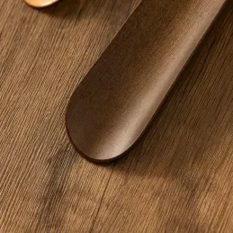 Magnetični obuvni žličnik MAGNETA WOOD / ameriški oreh