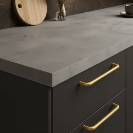 Delovna plošča EGGER Chicago beton svetlo siva / F186 ST9