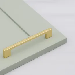 Ročaj LUXO / Mat zlate barve
