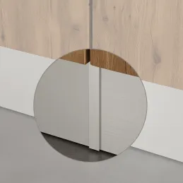 Linearni spoj za plastični kuhinjski podnožni profil / brušen aluminij