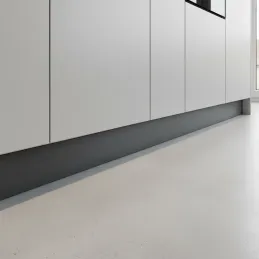 Plastični kuhinjski podnožni profil PAX / antracit RAL 7016