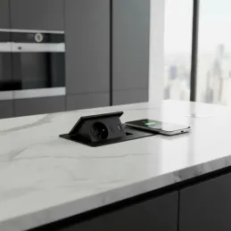Izvlečna električna vtičnica 1 × 230 V + polnjenje USB A-C / mat črna