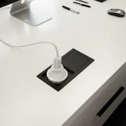 Električna vtičnica VersaHit Mono 1 x 230 V FRENCH / Črna