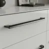 Brušen črni nikel