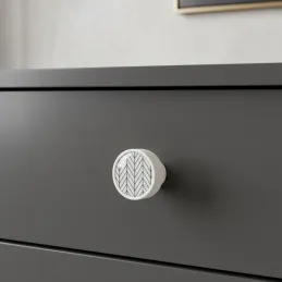 Lesena gumbna ročica ARSIA / Bela – motiv bele jelke