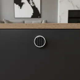 Leseni gumb ARSIA / bela – motiv črne jelke