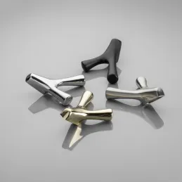 Obešalnik YPSILON / Mat črna