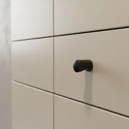 Kljuka LIVIA / mat črna