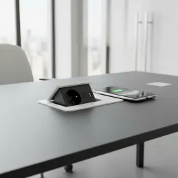 Izvlečna električna vtičnica 1x230 V + polnjenje USB A-C / mat bela