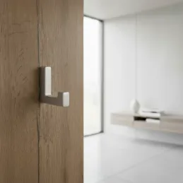 Obešalnik MAXA / Aluminij