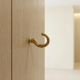 Obešalnik ORSA / Zlata sijajna finish