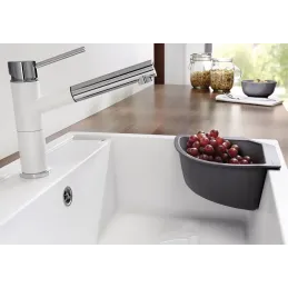 Črna plastična kotna odtočna posoda