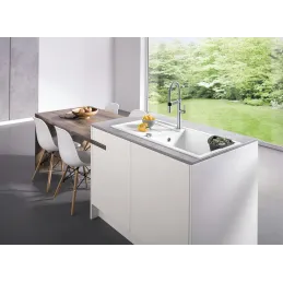 Črna plastična kotna odtočna posoda