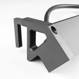 Namizna vgradna vtičnica DESK 3x230V + 2xUSB polnjenje / Mat črna