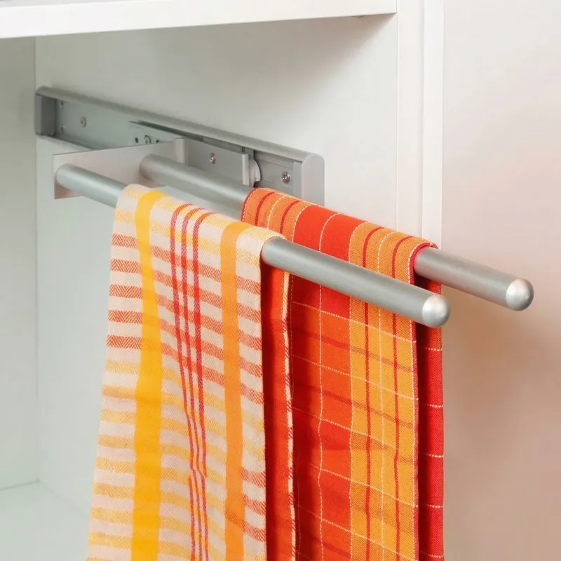 Izvlečni obešalnik za brisače z 2 nosilcema ARNOLD 440 mm / Aluminij