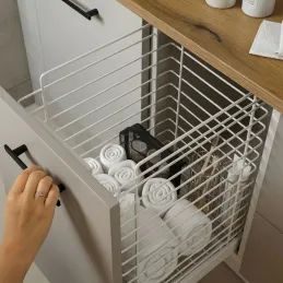 Izvlečna košara za perilo z blaženjem in pritrditvijo na vrata ORTA / Bela matirana