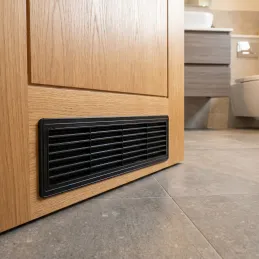 Dvostranska prezračevalna rešetka za vrata 430 x 115 mm / Črna