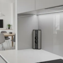 Notranji vgradni razdelilnik CORNER FRENCH 2x 230V +2x USB / Črna – nerjavno jeklo
