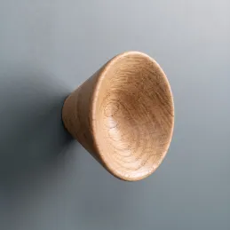 Leseni gumb APOLO / lakiran hrast