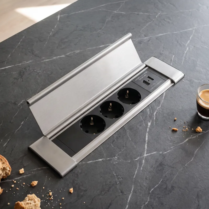 Notranja vgradna razdelilna letev SLIM BOX SCHUKO 3x 230V + USB / nerjavno jeklo