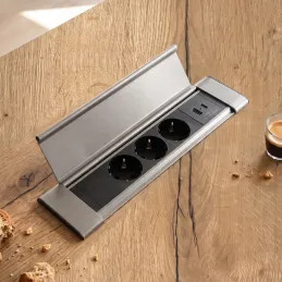 Notranja vgradna razdelilna letev SLIM BOX SCHUKO 3x 230V + USB / nerjavno jeklo