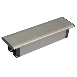 Vgradni razdelilnik SLIM BOX SCHUKO 3x 230V / nerjavno jeklo