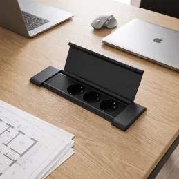 Notranji vgradni razdelilnik SLIM BOX SCHUKO 3x 230V / Mat črna