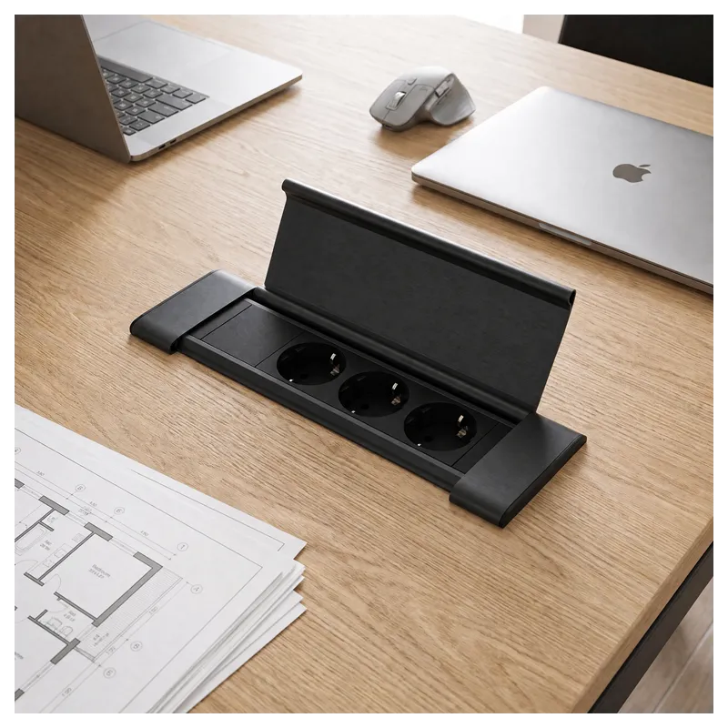 Notranji vgradni razdelilnik SLIM BOX SCHUKO 3x 230V / Mat črna
