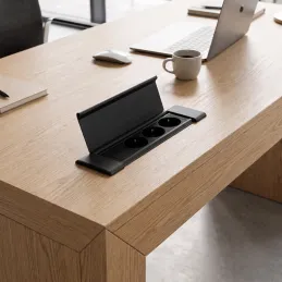 Notranji vgradni razdelilnik SLIM BOX SCHUKO 3x 230V / Mat črna