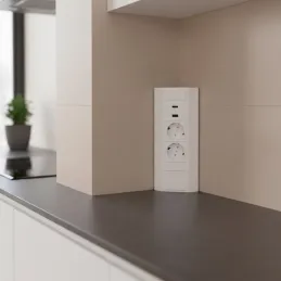 Notranji vtični razdelilnik CORNER SCHUKO 2x 230V + USB A-C / mat bela
