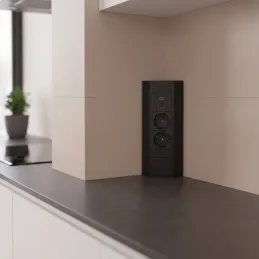 Notranji vgradni razdelilnik CORNER SCHUKO 2x 230V + USB A-C / mat črna