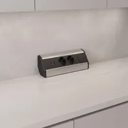 Notranji vtični modul CORNER SCHUKO 2x 230V + USB A-C / nerjavno jeklo